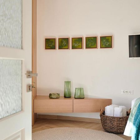 Kaizen Chania - New Central Apartment Just 350M Away With Private Jacuzzi And Free Parking! Kültér fotó