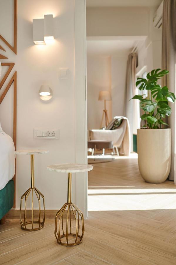 Kaizen Chania - New Central Apartment Just 350M Away With Private Jacuzzi And Free Parking! Kültér fotó